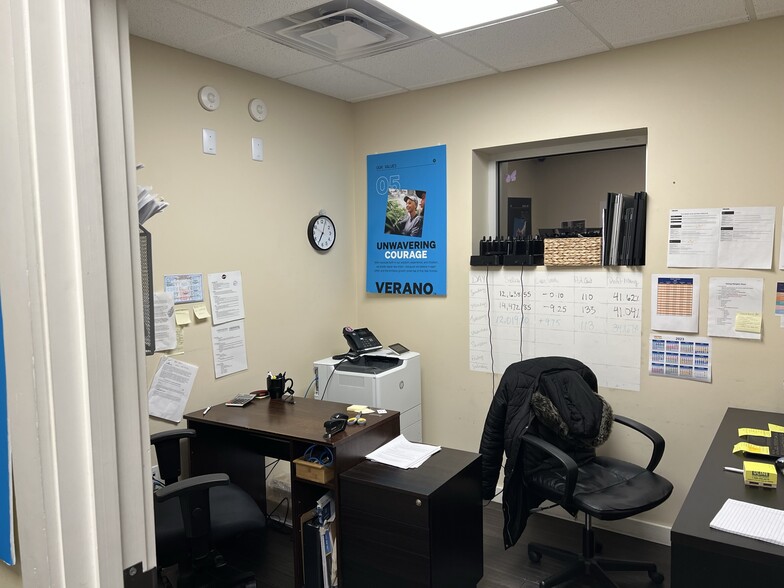 More Photos Of 1626 Old York Rd, Abington Veterinarian Kennel For Lease