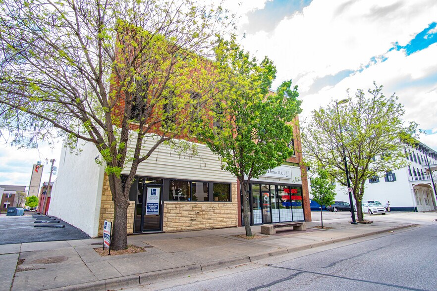Primary Photo Of 322 N Main St, Wichita Office Residential For Lease