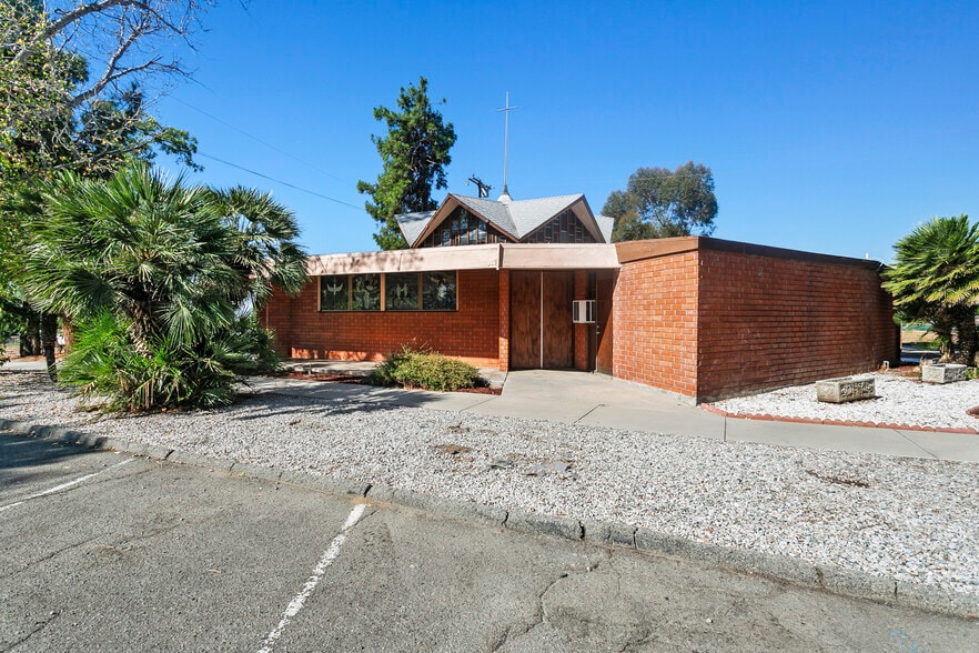 More Photos Of 7070 Palm Ave, Highland Specialty For Sale