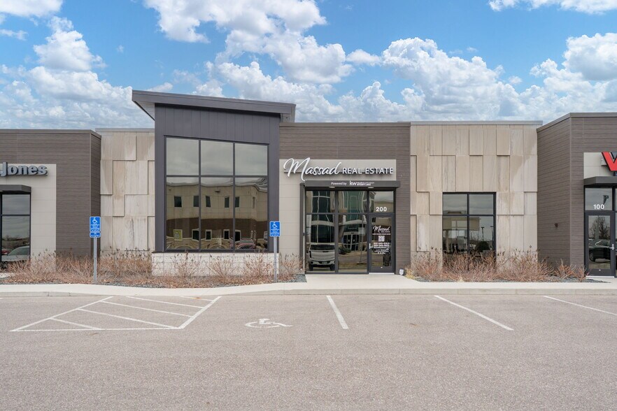 Primary Photo Of 320 Saint Andrews Dr, Mankato Office For Sale