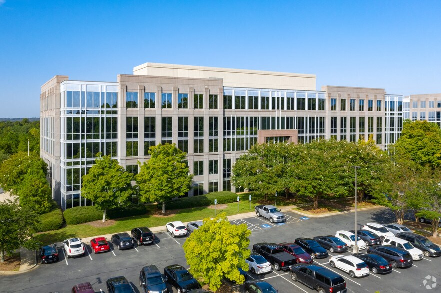 More Photos Of 10715 David Taylor Dr, Charlotte Office For Lease