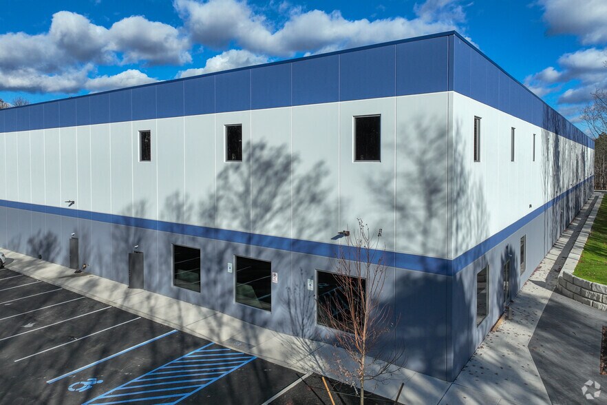 More Photos Of 53 Ramsey Rd, Shirley Warehouse For Lease