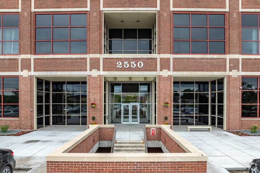 More Photos Of 2550 University Ave W, Saint Paul Office For Lease