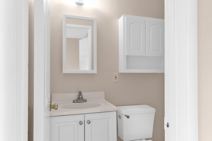 More Photos Of 1180 Saranap Ave, Walnut Creek Apartments For Sale