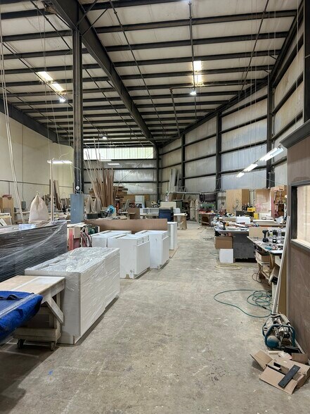 More Photos Of 44819 Acacia Ln, Sterling Warehouse For Sale