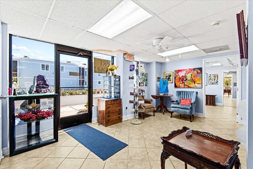 More Photos Of 100 Taylor St, Colonial Beach Storefront Retail Office For Sale