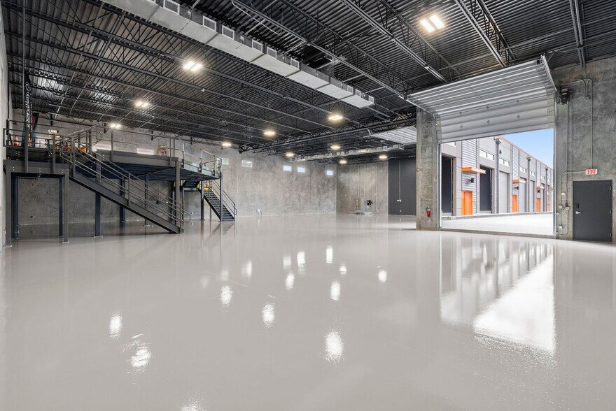 More Photos Of 1111 N 34th St, Tampa Self Storage For Sale
