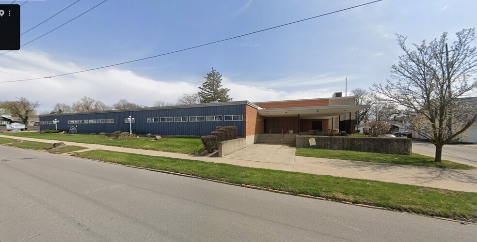 More Photos Of 255 N Miami St, Wabash Medical For Sale