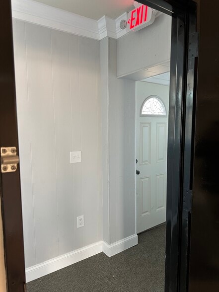 More Photos Of 800 Dekalb St, Bridgeport Storefront Retail Residential For Sale