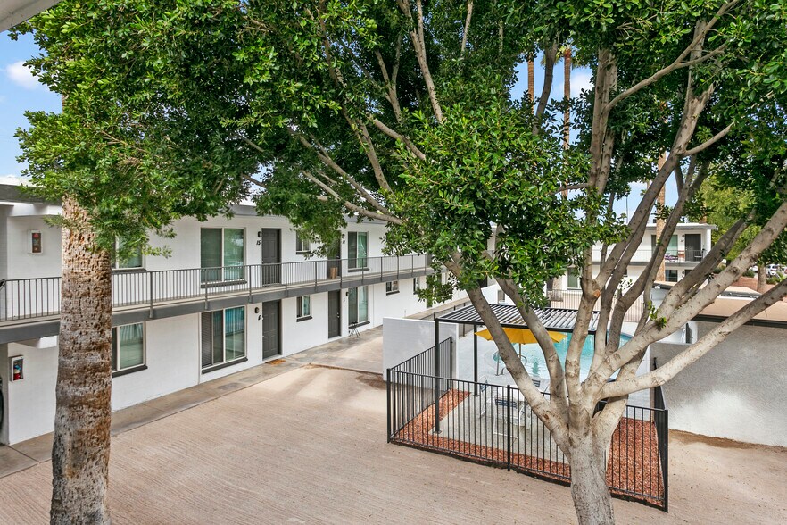 More Photos Of 2014 W Berridge Ln, Phoenix Apartments For Sale