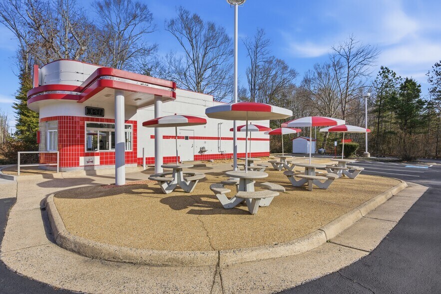 More Photos Of 5079 James Madison Pky, King George Fast Food For Sale