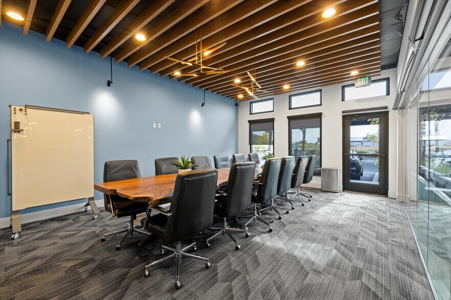 More Photos Of 5715 Bedford St, Pasco Office For Lease