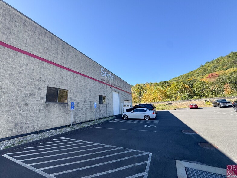 More Photos Of 2223 Thomaston Ave, Waterbury Manufacturing For Lease