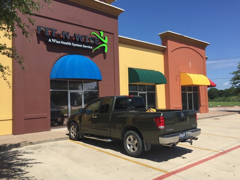 More Photos Of 2202 US Highway 380, Bridgeport Unknown For Lease