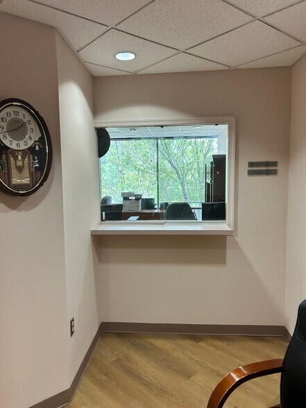 More Photos Of 7350 Van Dusen Rd, Laurel Medical For Sale