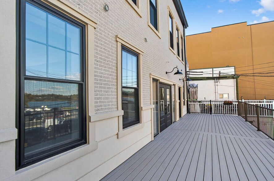 More Photos Of 25 W Front St, Keyport Bank For Lease