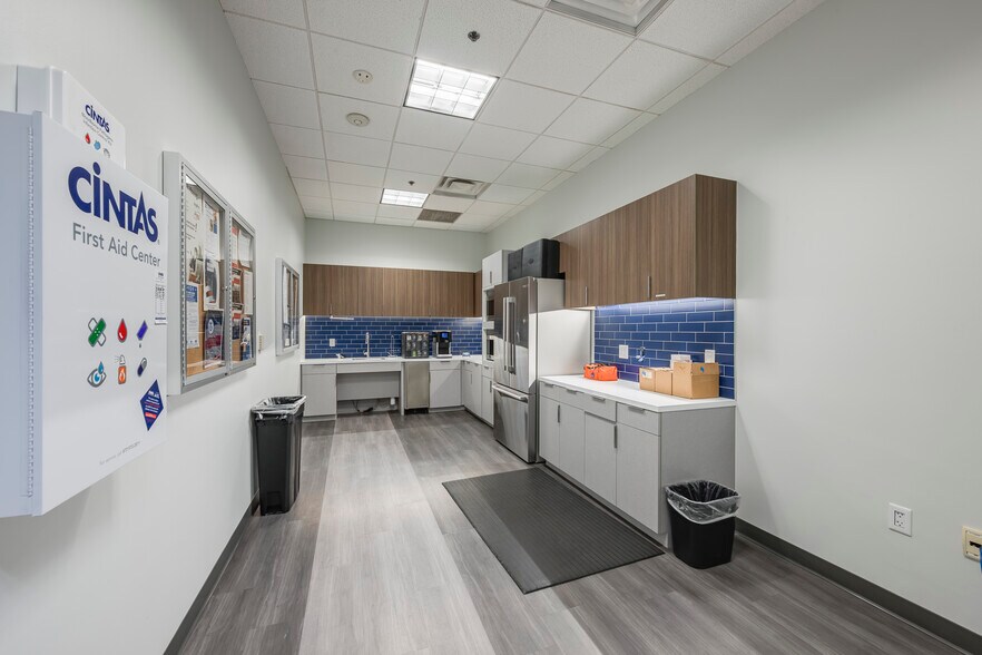 More Photos Of 13500 Heritage Pky, Fort Worth Office For Lease