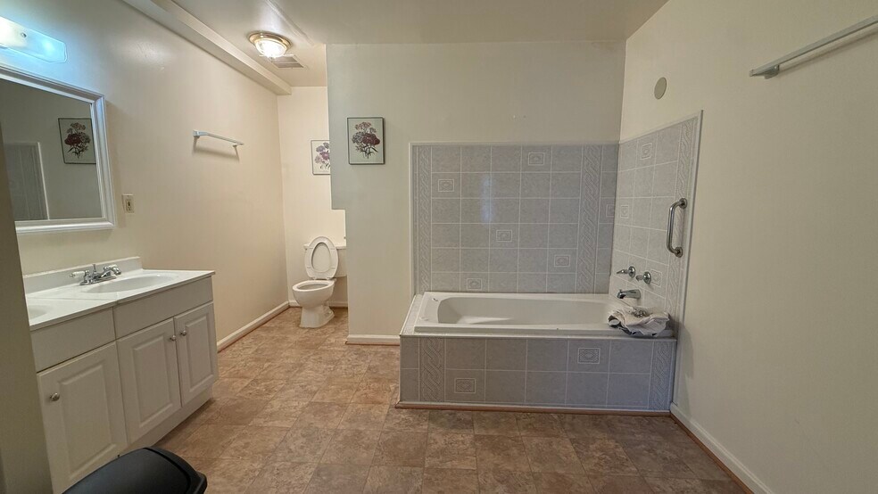 More Photos Of 5212 Astor Pl SE, Washington Assisted Living For Lease