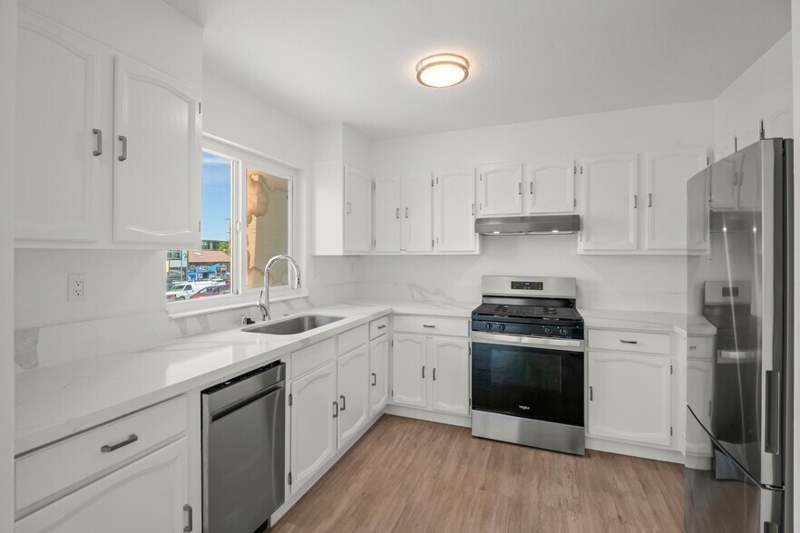 More Photos Of 1625 Palmetto Ave, Pacifica Apartments For Sale