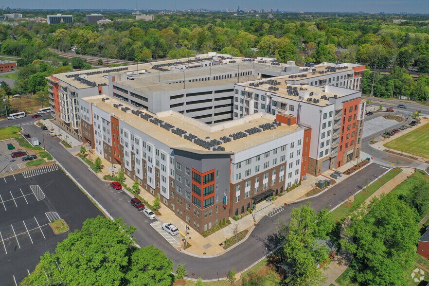 More Photos Of 2641 E College Ave, Decatur Apartments For Lease