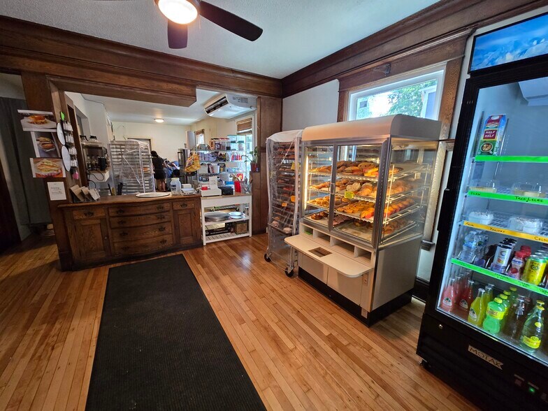 More Photos Of 2409 S Lyndale Ave, Minneapolis Multifamily For Sale