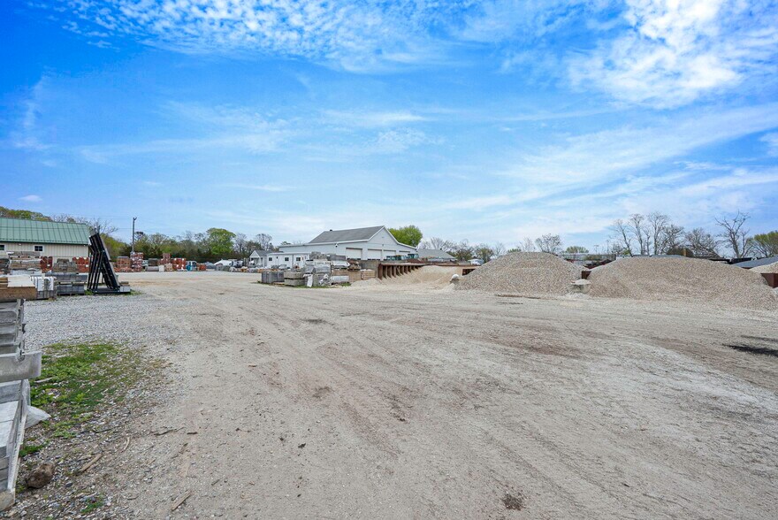 More Photos Of 32830 County Road 48 rd, Peconic Industrial For Sale