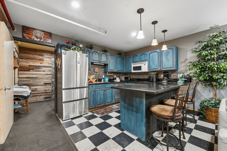 More Photos Of 825-829 27th Ave, Oakland Manufacturing For Sale
