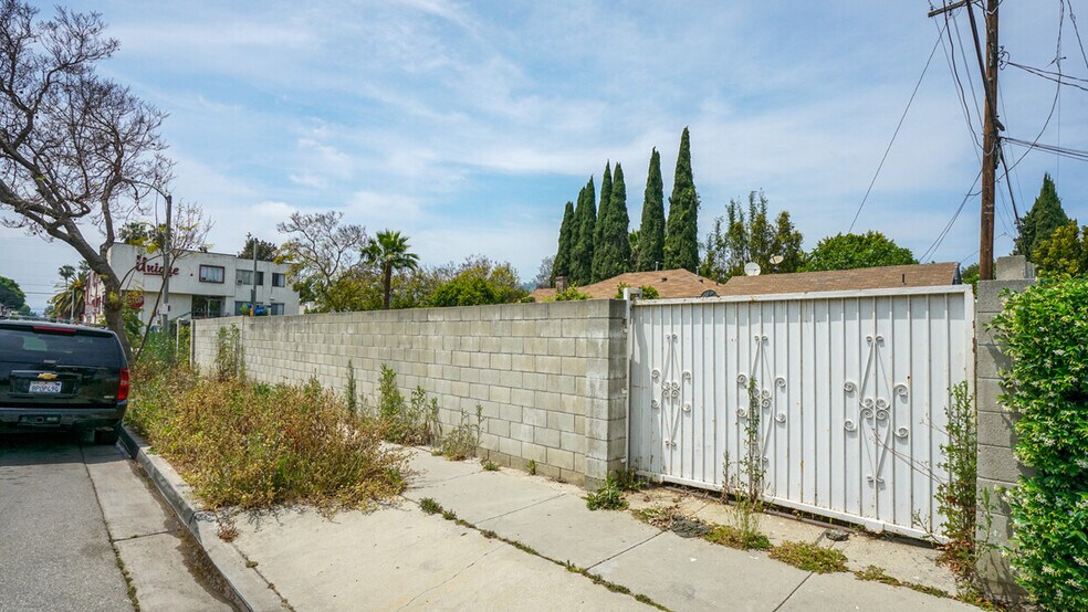 More Photos Of 1000 N Gardner St, West Hollywood Land For Sale