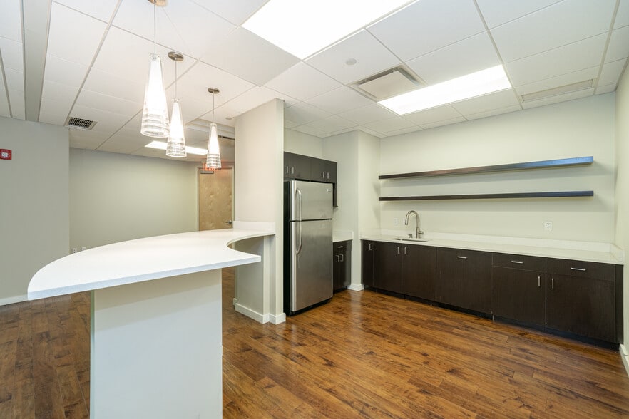 More Photos Of 12 Water St, White Plains Office For Lease