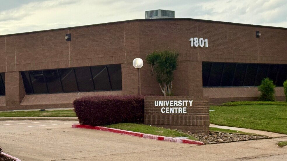 Primary Photo Of 1701-1801 Gateway Blvd, Richardson Medical For Lease