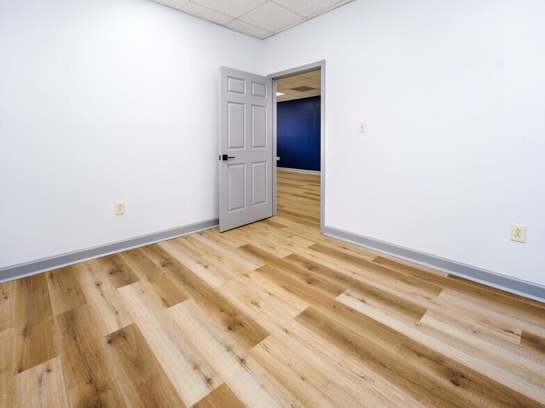 More Photos Of 621-625 Huntsman Ct, Gastonia Medical For Lease