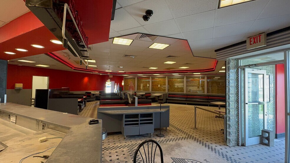 More Photos Of 2441 S Hamilton Rd, Columbus Fast Food For Lease