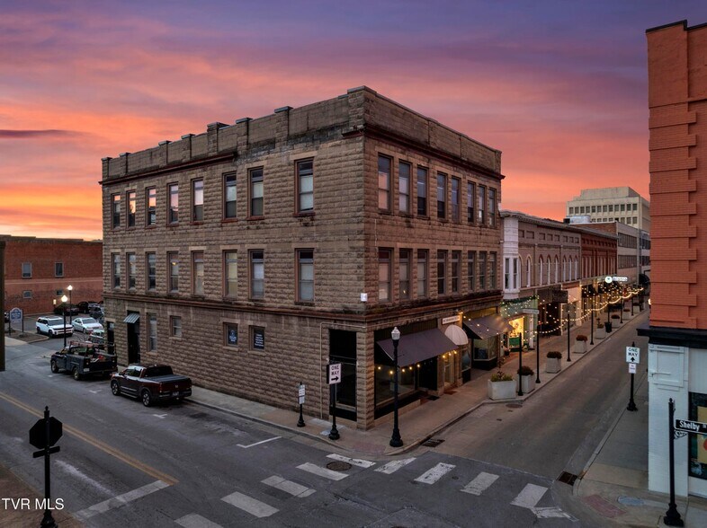 Primary Photo Of 28-30 6th St, Bristol Storefront Retail Office For Lease