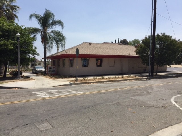 More Photos Of 9696 Magnolia Ave, Riverside Restaurant For Lease