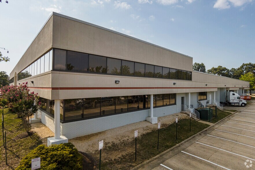 More Photos Of 6820 Commercial Dr, Springfield Research And Development For Lease