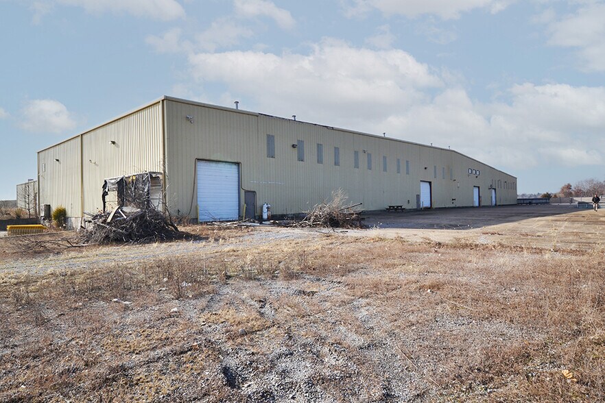 More Photos Of 10231 Sugar Creek Rd, Benton Manufacturing For Sale