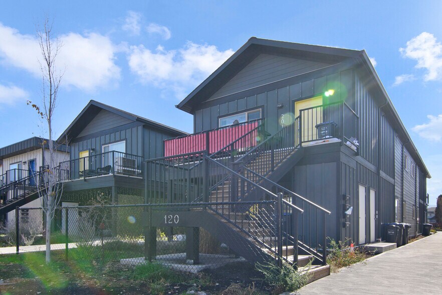 More Photos Of 120 Calgary Av, Penticton Apartments For Sale