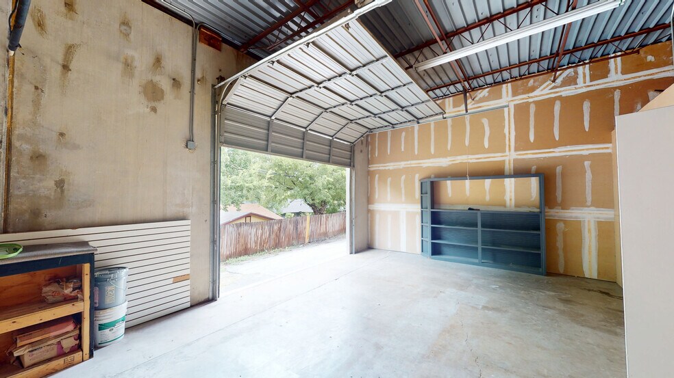 More Photos Of 4343-4367 Rittiman Rd, San Antonio Light Distribution For Lease