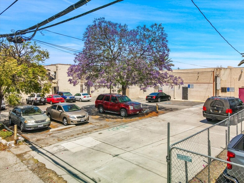 More Photos Of 413 W Whittier Blvd, Montebello General Retail For Sale