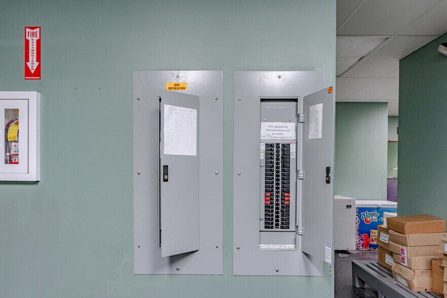 More Photos Of 250 Breighton Cir, Shelbyville Movie Theatre For Sale