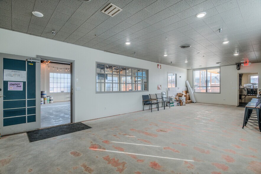 More Photos Of 420 N Main St, Prineville Restaurant For Lease