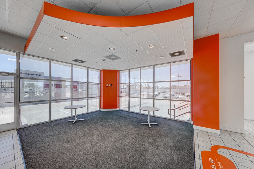 More Photos Of 4608 Rudnick Ct, Bakersfield Auto Dealership For Lease