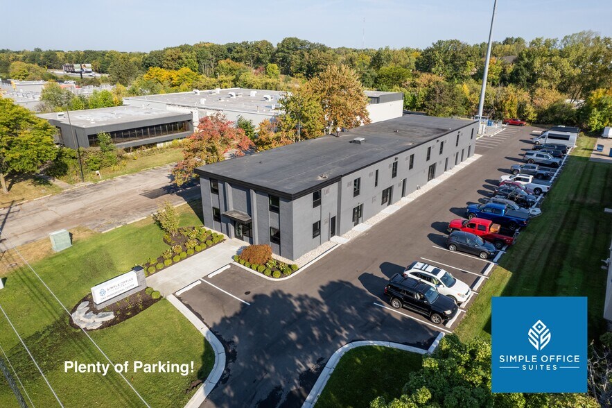 More Photos Of 2215 Oak Industrial Dr NE, Grand Rapids Office For Lease