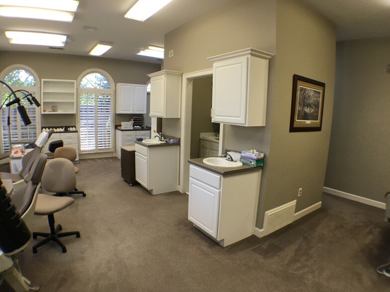 More Photos Of 3100-3106 Professional Plz, Germantown Medical For Sale