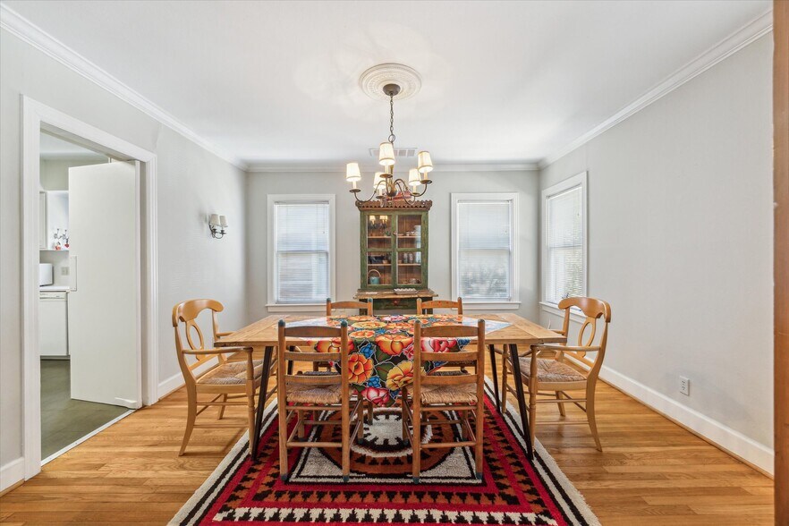 More Photos Of 2039 South Blvd, Houston Apartments For Sale