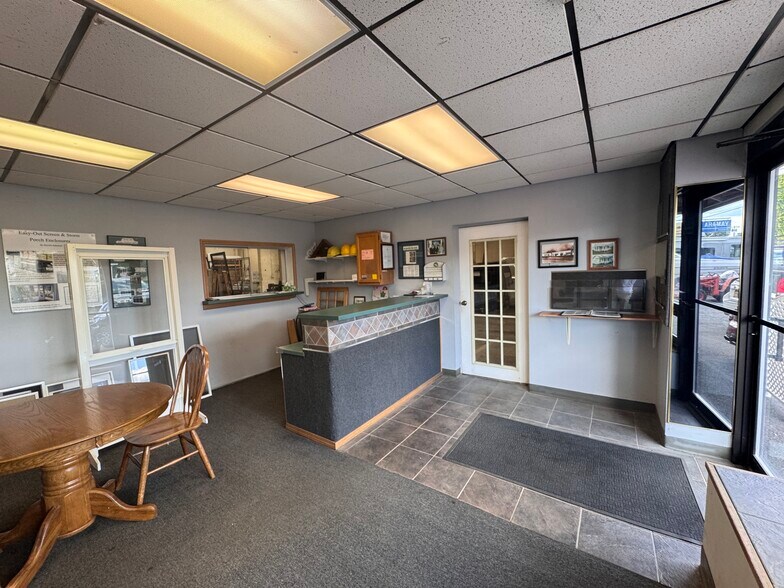 More Photos Of 1306 Broadway, Albany Manufacturing For Sale