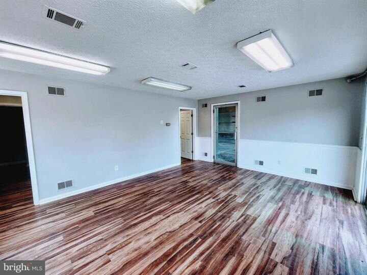 More Photos Of 215 Burkharts ln, Martinsburg Flex For Lease