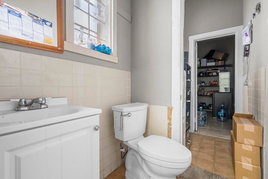 More Photos Of 1529 Dixwell Ave, Hamden Freestanding For Sale