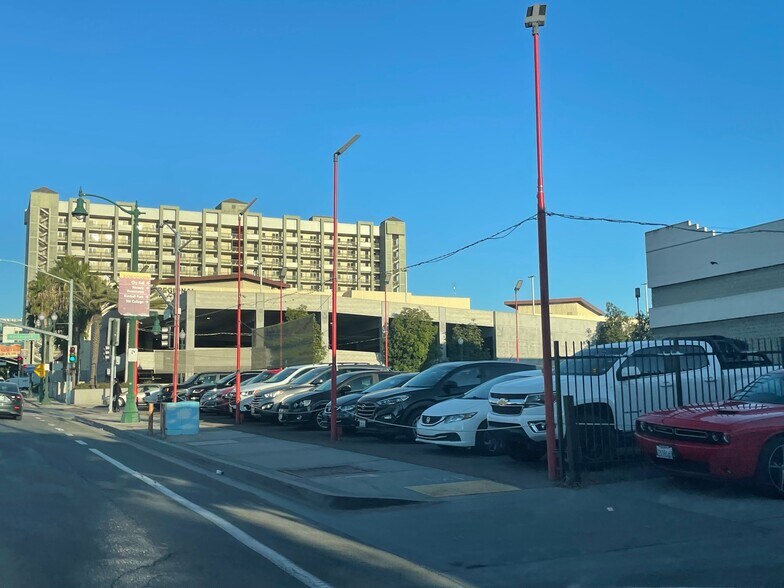 More Photos Of 110 W 8th St, National City Auto Dealership For Lease