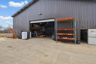 More Photos Of 11983 Cleveland Gibbs Rd, Roanoke Flex For Lease